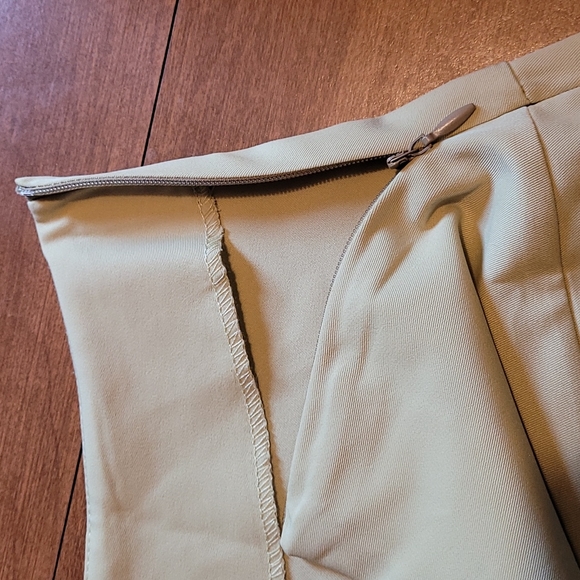 SheIn brand Kaki pleated skirt - Picture 3 of 3